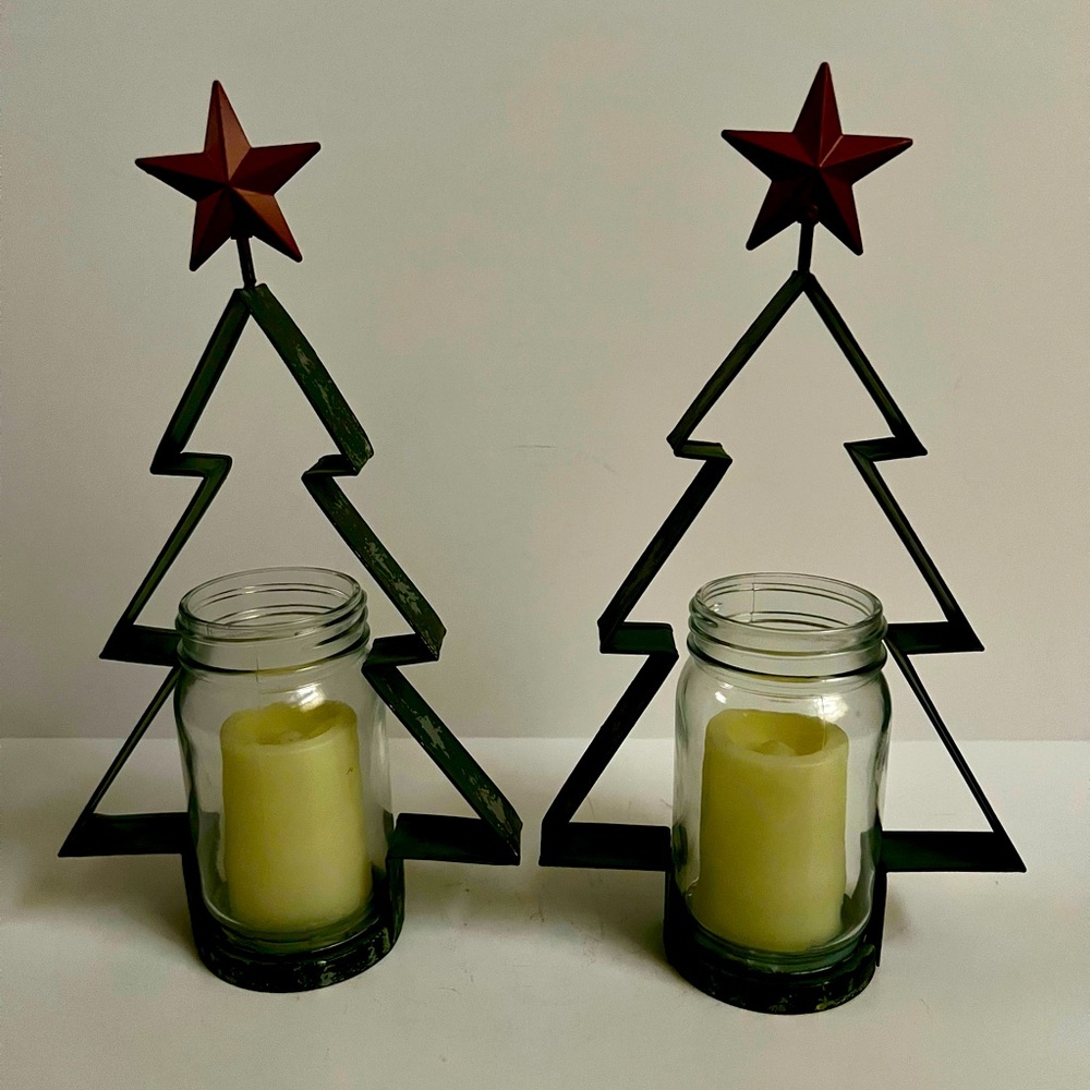 Metal Christmas Tree w/candle